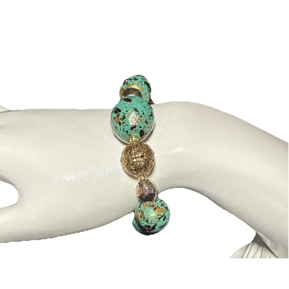 Faux Turquoise and Gold Tone Beaded Stretch Bracelet J22